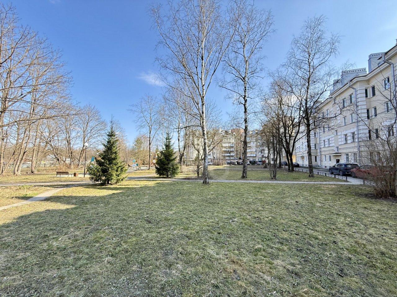 трехкомнатная квартира в Ленинградской области по адресу: Красноармейский проспект, 15