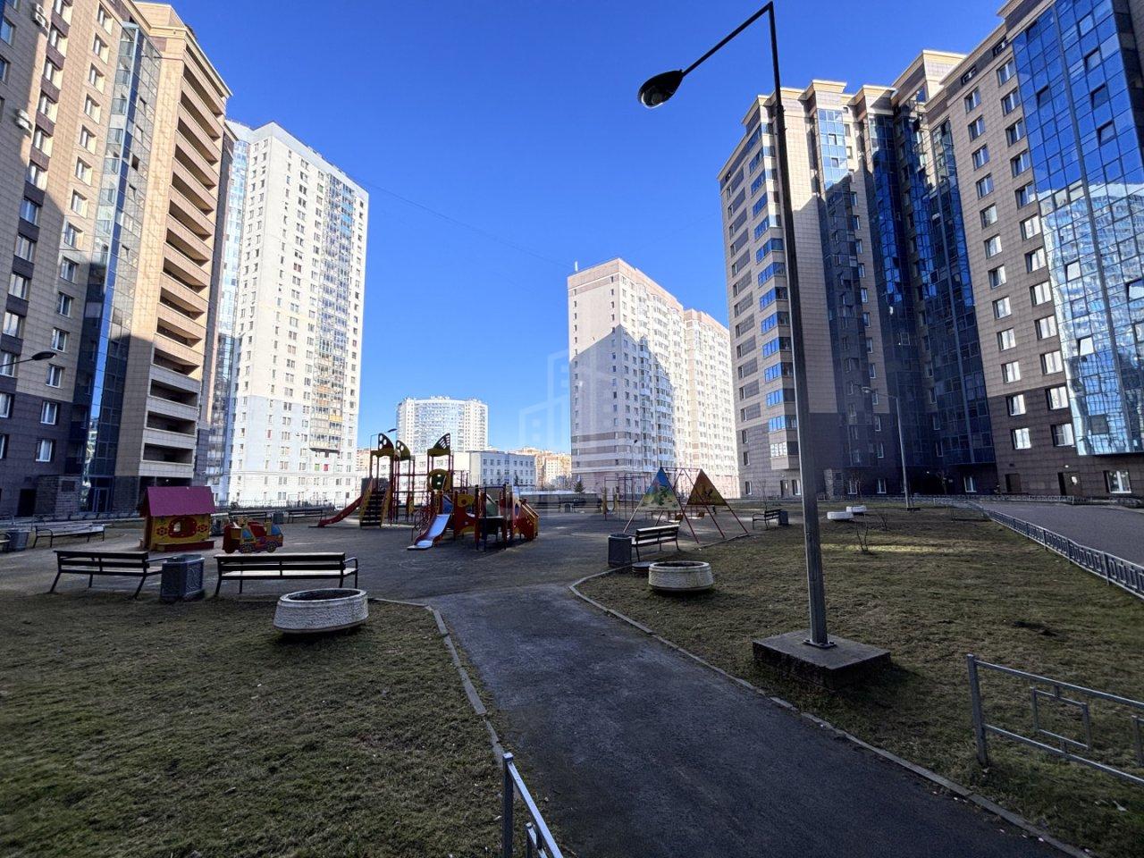 однокомнатная квартира в Санкт-Петербурге по адресу: Мебельная ул., 19, к 2