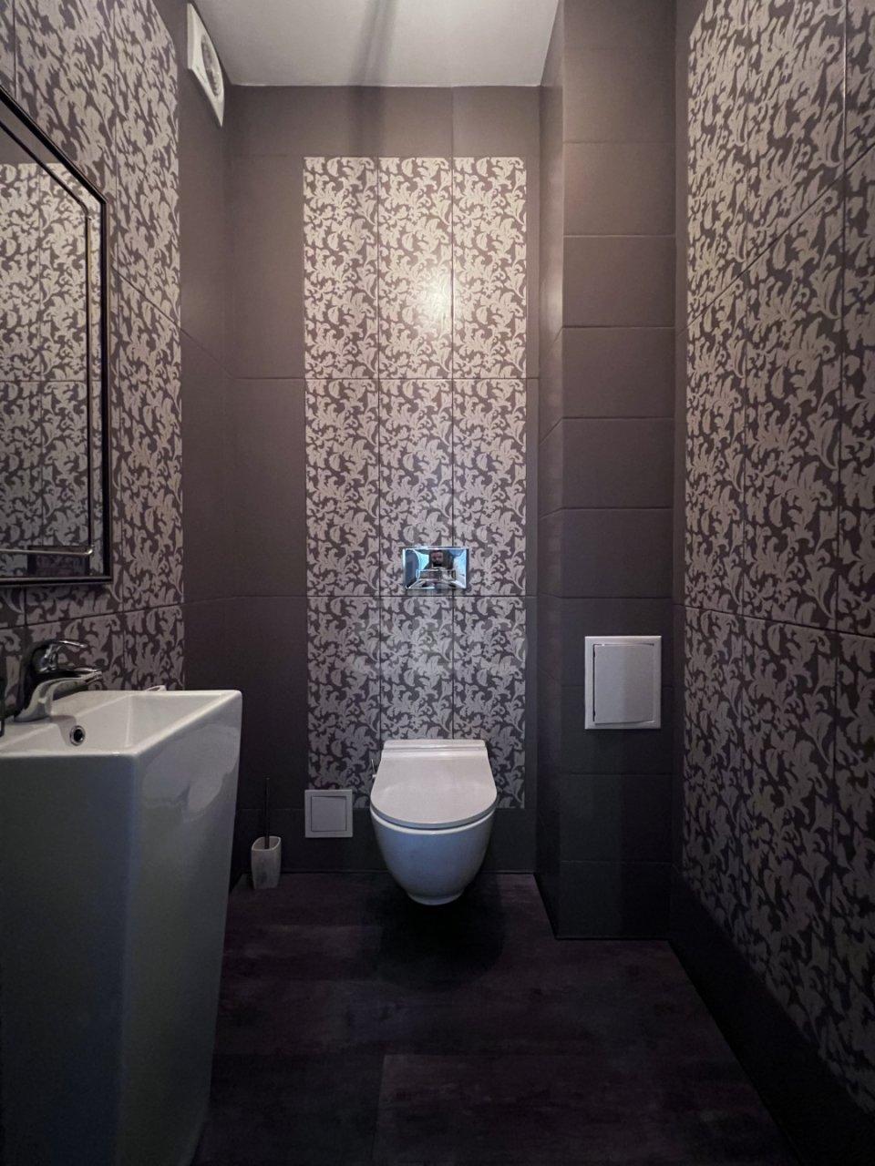 трехкомнатная квартира в Санкт-Петербурге по адресу: Смоленская ул., 18