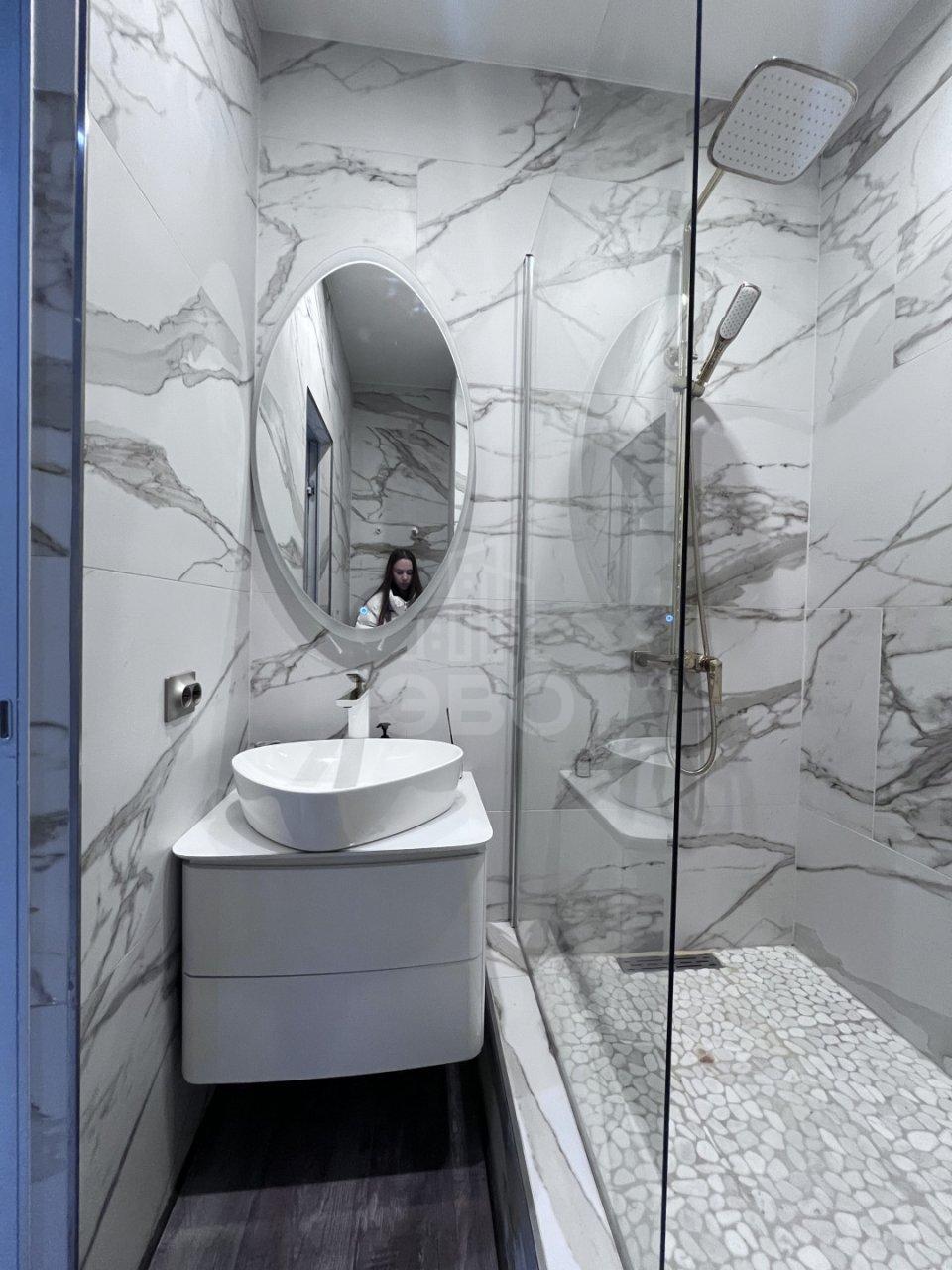 трехкомнатная квартира в Санкт-Петербурге по адресу: Смоленская ул., 18