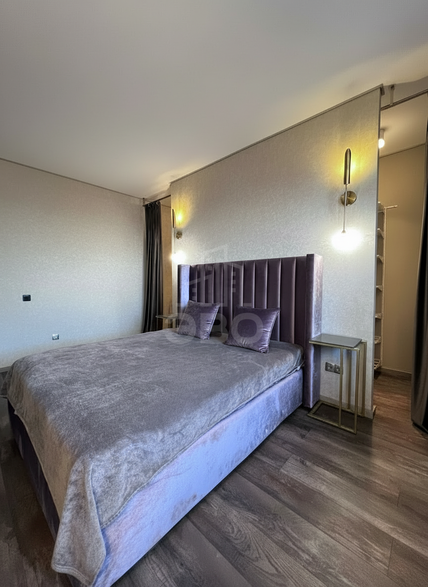 трехкомнатная квартира в Санкт-Петербурге по адресу: Смоленская ул., 18