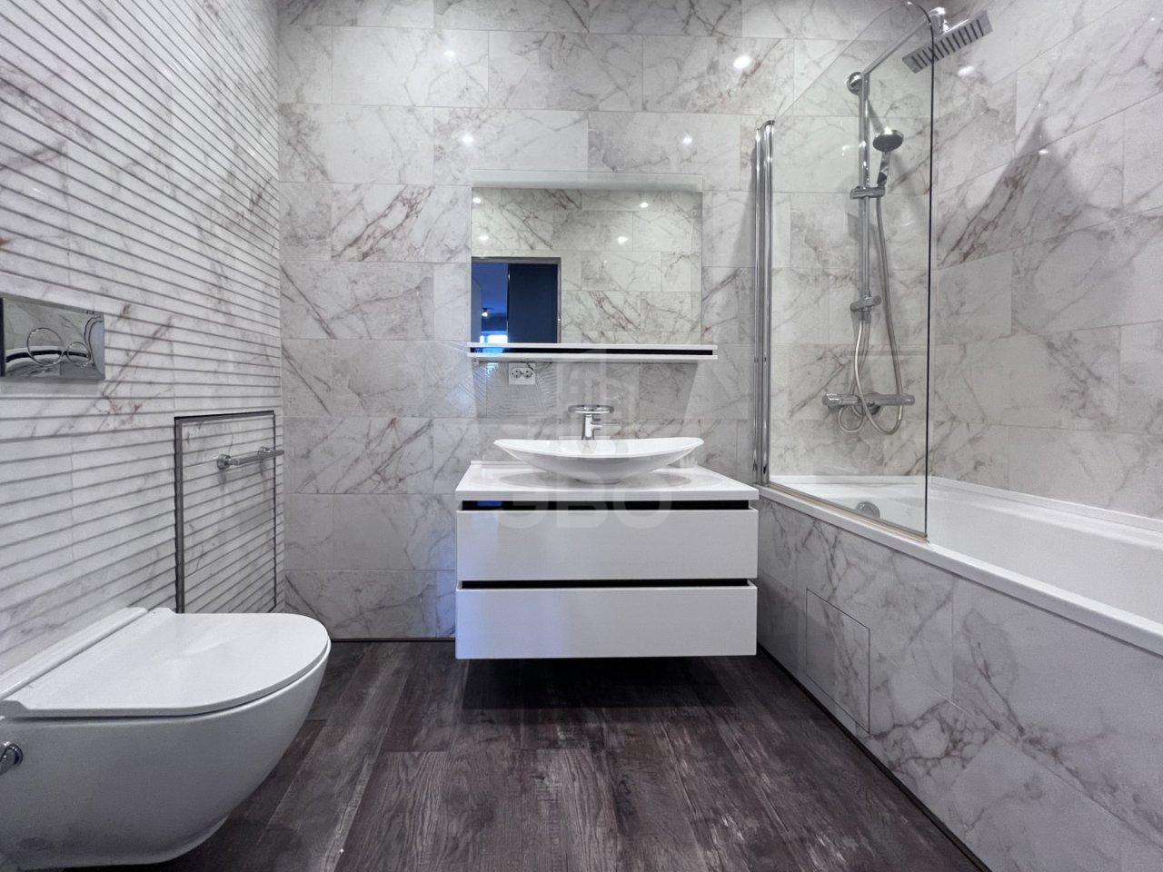 трехкомнатная квартира в Санкт-Петербурге по адресу: Смоленская ул., 18