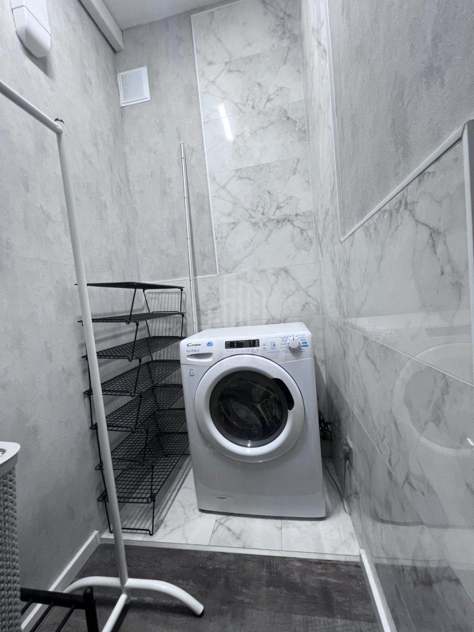 трехкомнатная квартира в Санкт-Петербурге по адресу: Смоленская ул., 18