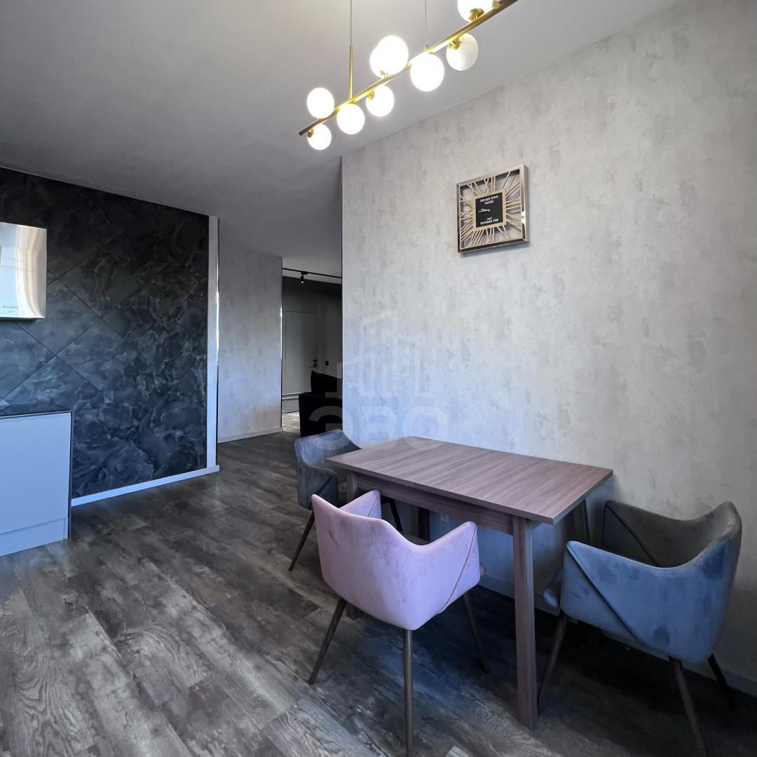 трехкомнатная квартира в Санкт-Петербурге по адресу: Смоленская ул., 18