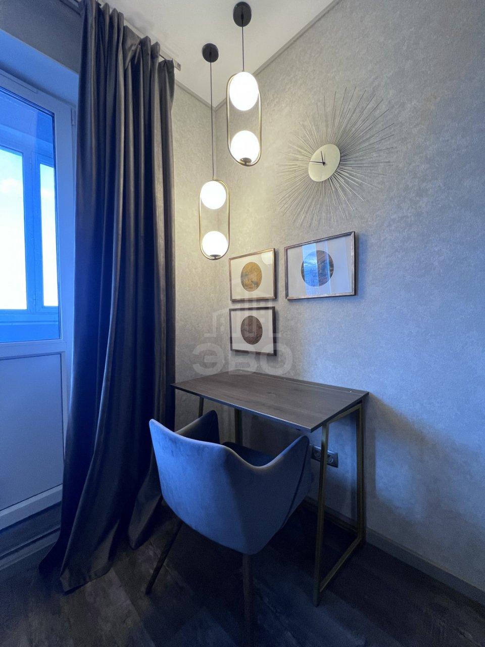 трехкомнатная квартира в Санкт-Петербурге по адресу: Смоленская ул., 18