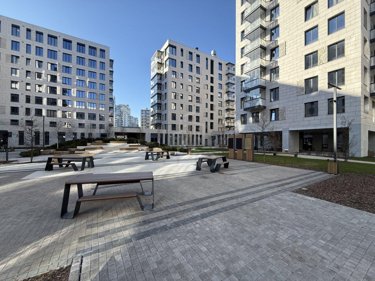 двухкомнатная квартира в Санкт-Петербурге по адресу: Чёрной речки наб., 35, строение 1