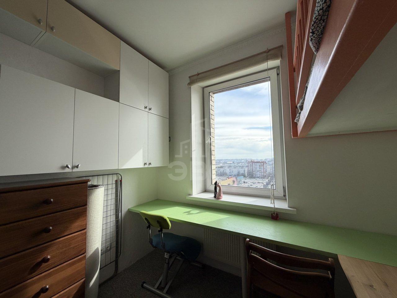 трехкомнатная квартира в Санкт-Петербурге по адресу: Шостаковича ул., 3, к 1