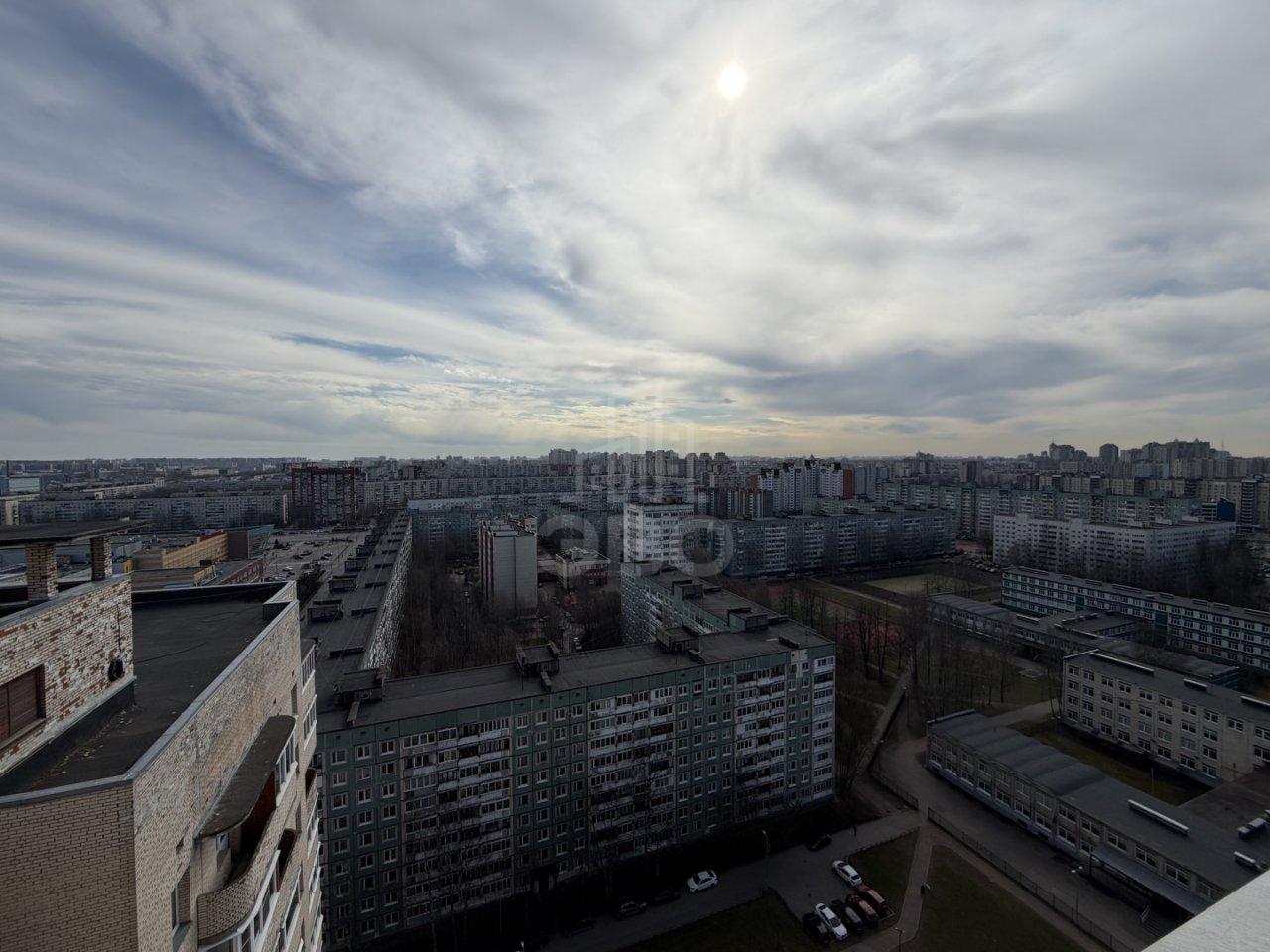 трехкомнатная квартира в Санкт-Петербурге по адресу: Шостаковича ул., 3, к 1