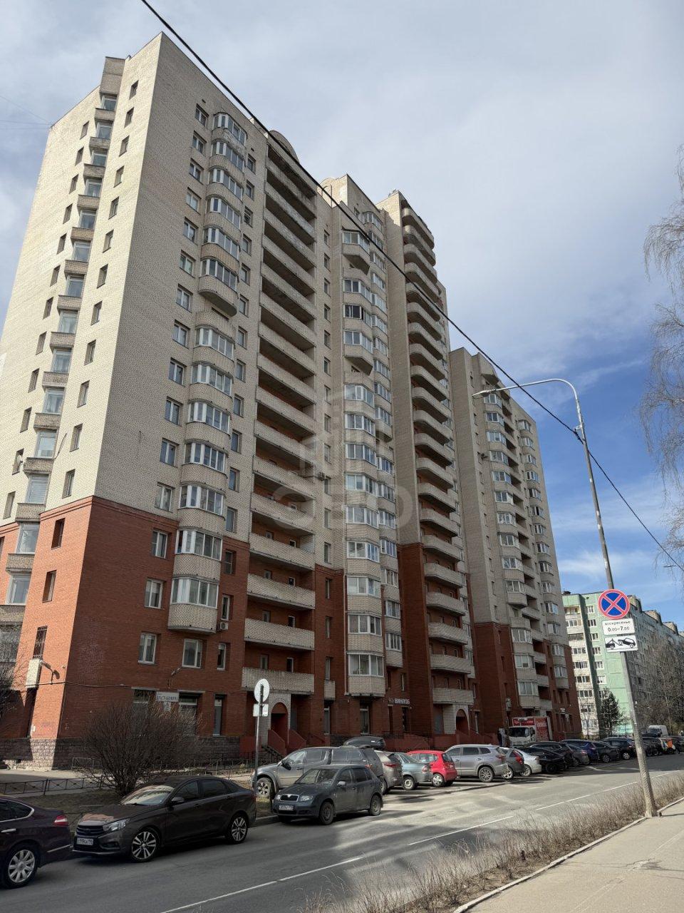 трехкомнатная квартира в Санкт-Петербурге по адресу: Шостаковича ул., 3, к 1