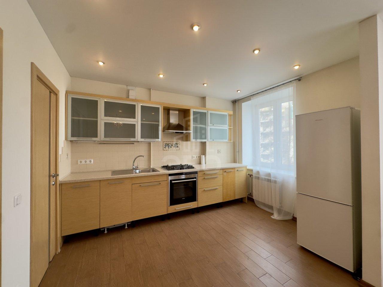 двухкомнатная квартира в Санкт-Петербурге по адресу: Петровская наб., 4