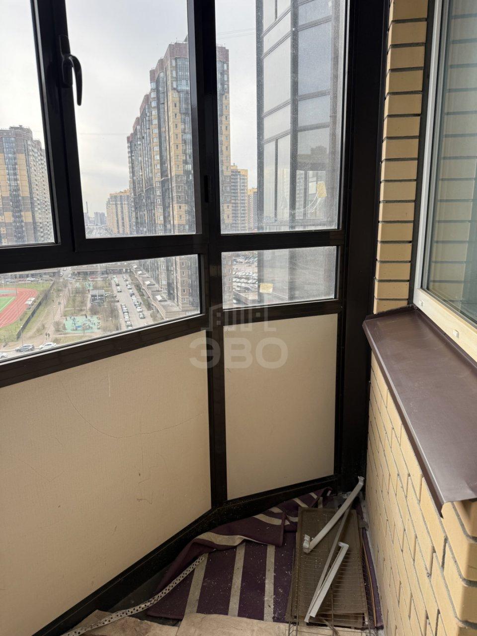 однокомнатная квартира в Санкт-Петербурге по адресу: Фёдора Абрамова ул., 23, к 1