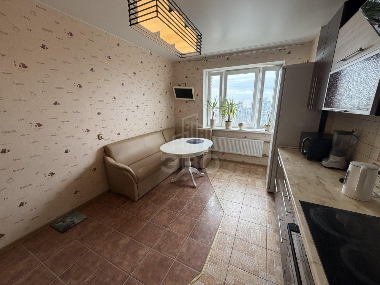 двухкомнатная квартира в Санкт-Петербурге по адресу: Есенина ул., 1, к 1