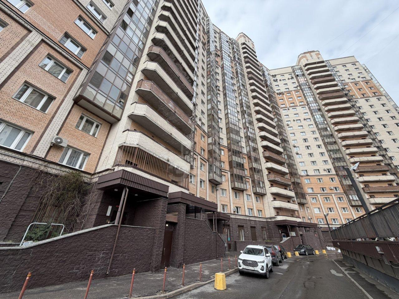 двухкомнатная квартира в Санкт-Петербурге по адресу: Есенина ул., 1, к 1