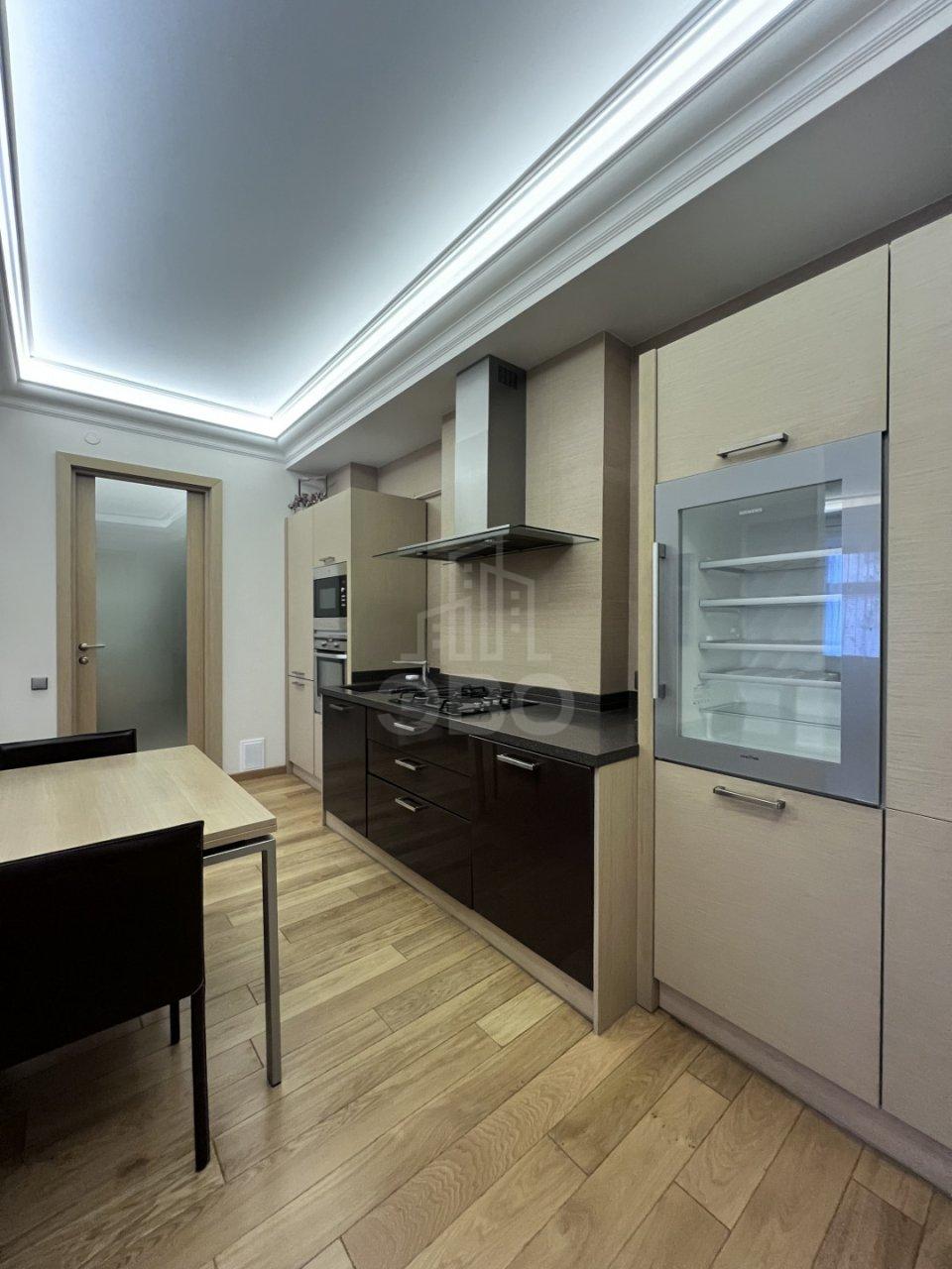 двухкомнатная квартира в Санкт-Петербурге по адресу: Конногвардейский б-р., 13