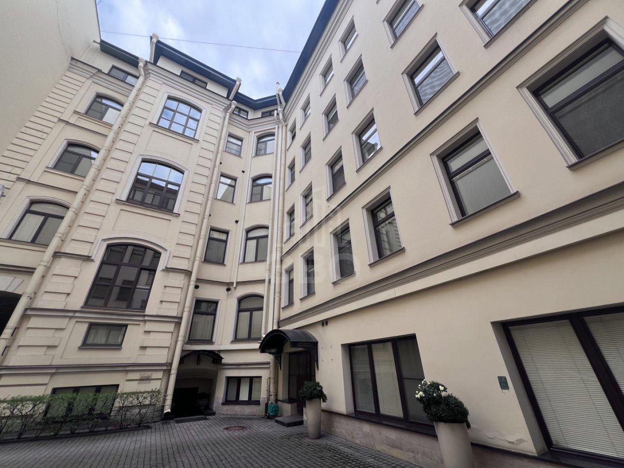 двухкомнатная квартира в Санкт-Петербурге по адресу: Конногвардейский б-р., 13