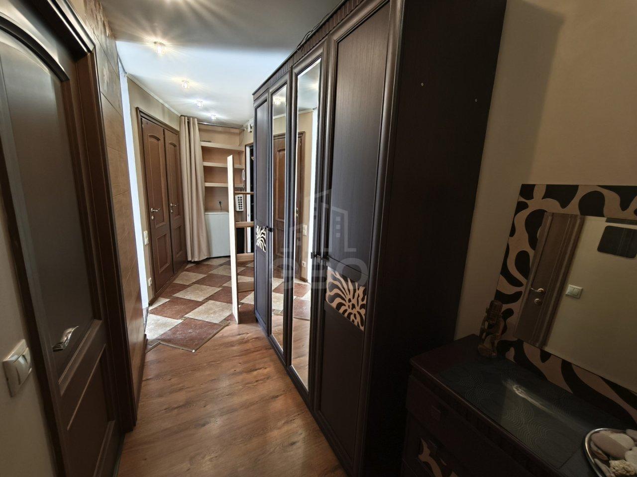 двухкомнатная квартира в Санкт-Петербурге по адресу: Тельмана ул., 52