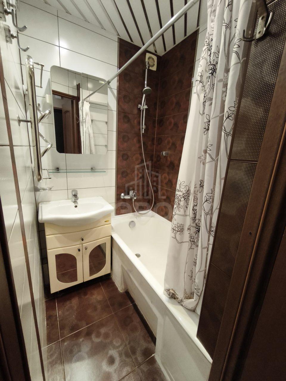 двухкомнатная квартира в Санкт-Петербурге по адресу: Тельмана ул., 52