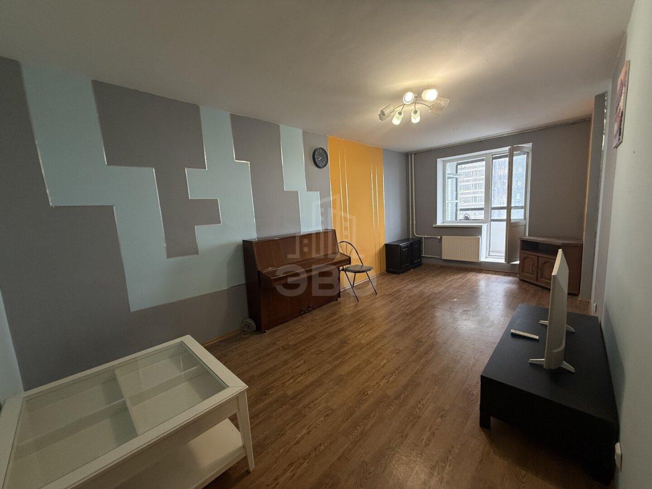 трехкомнатная квартира в Санкт-Петербурге по адресу: Фёдора Абрамова ул., 4