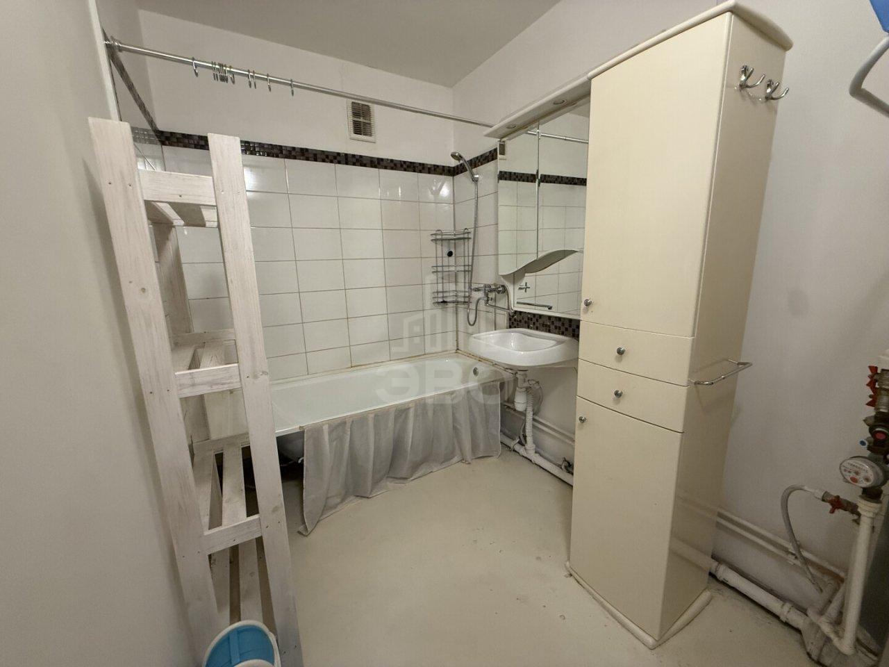 трехкомнатная квартира в Санкт-Петербурге по адресу: Фёдора Абрамова ул., 4