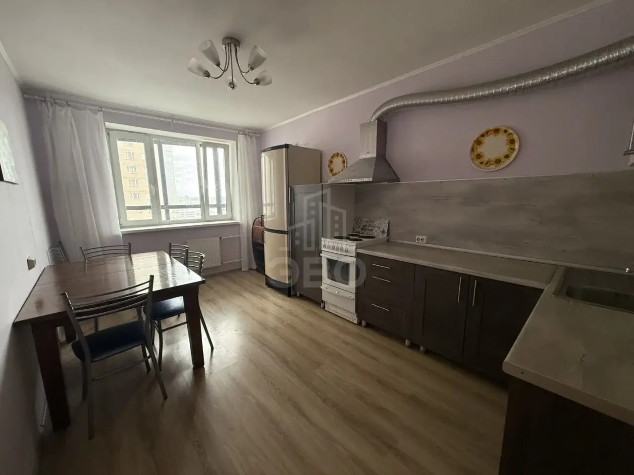 трехкомнатная квартира в Санкт-Петербурге по адресу: Фёдора Абрамова ул., 4