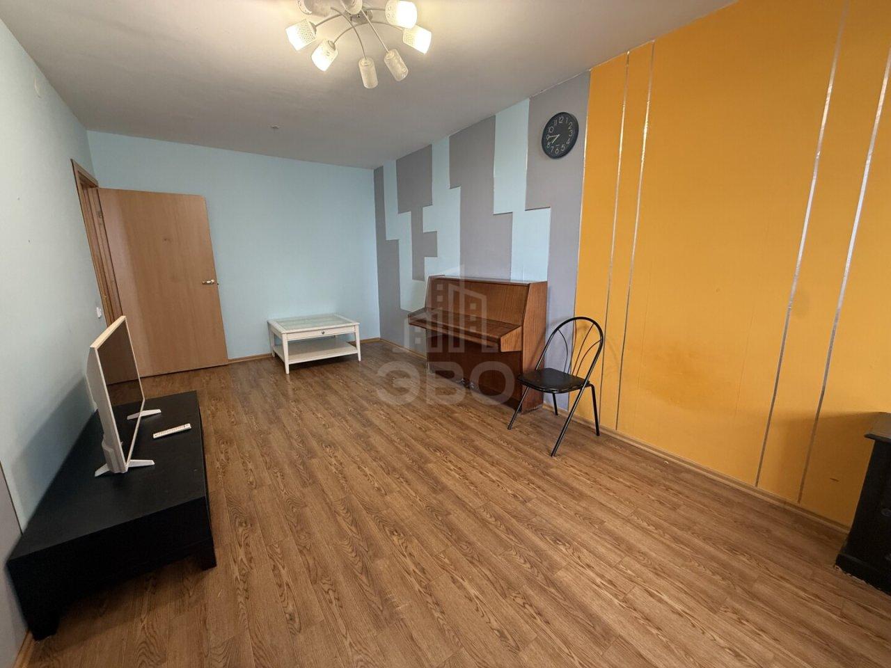 трехкомнатная квартира в Санкт-Петербурге по адресу: Фёдора Абрамова ул., 4