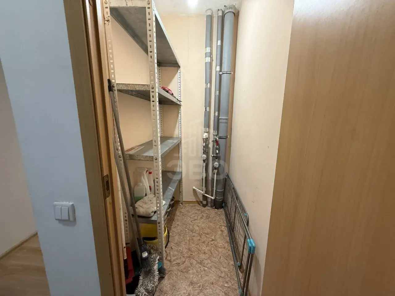 трехкомнатная квартира в Санкт-Петербурге по адресу: Фёдора Абрамова ул., 4