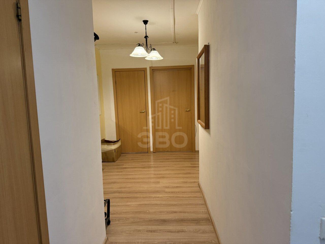 трехкомнатная квартира в Санкт-Петербурге по адресу: Фёдора Абрамова ул., 4