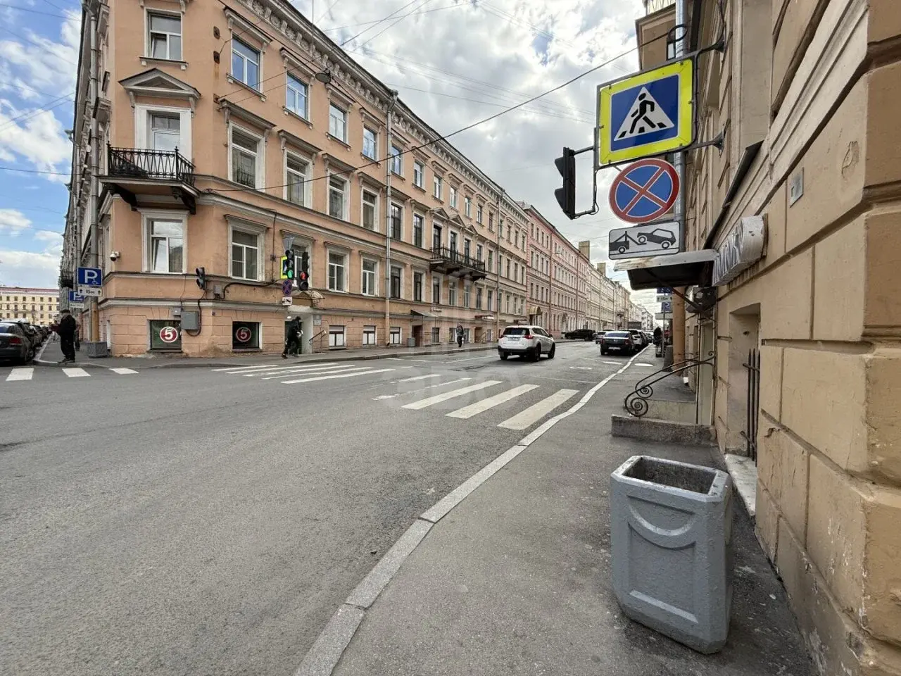 коммерция в Санкт-Петербурге по адресу: Декабристов ул., 9, литера А