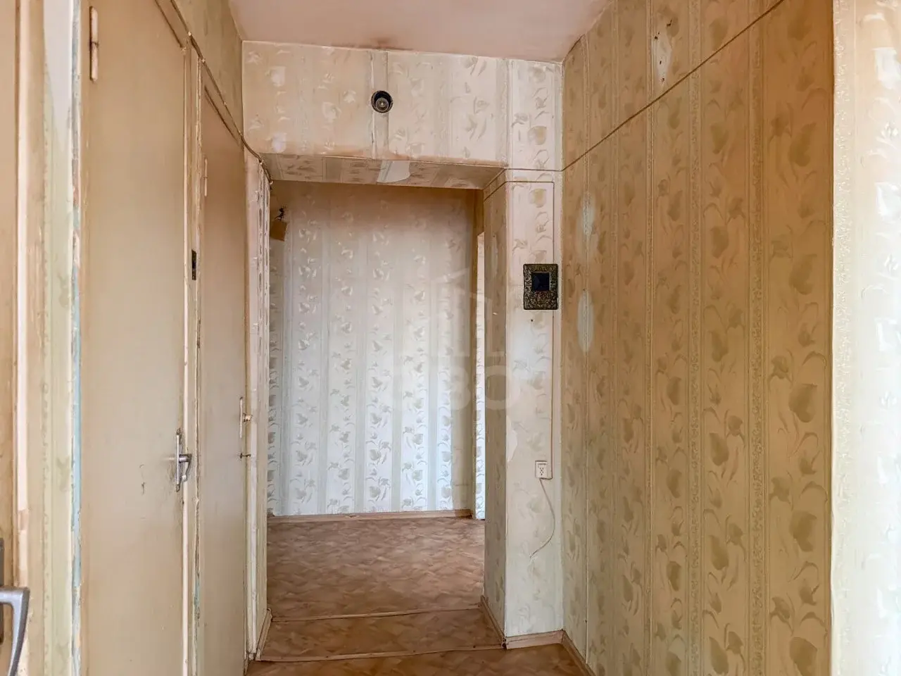 трехкомнатная квартира в Санкт-Петербурге по адресу: Стойкости ул., 15