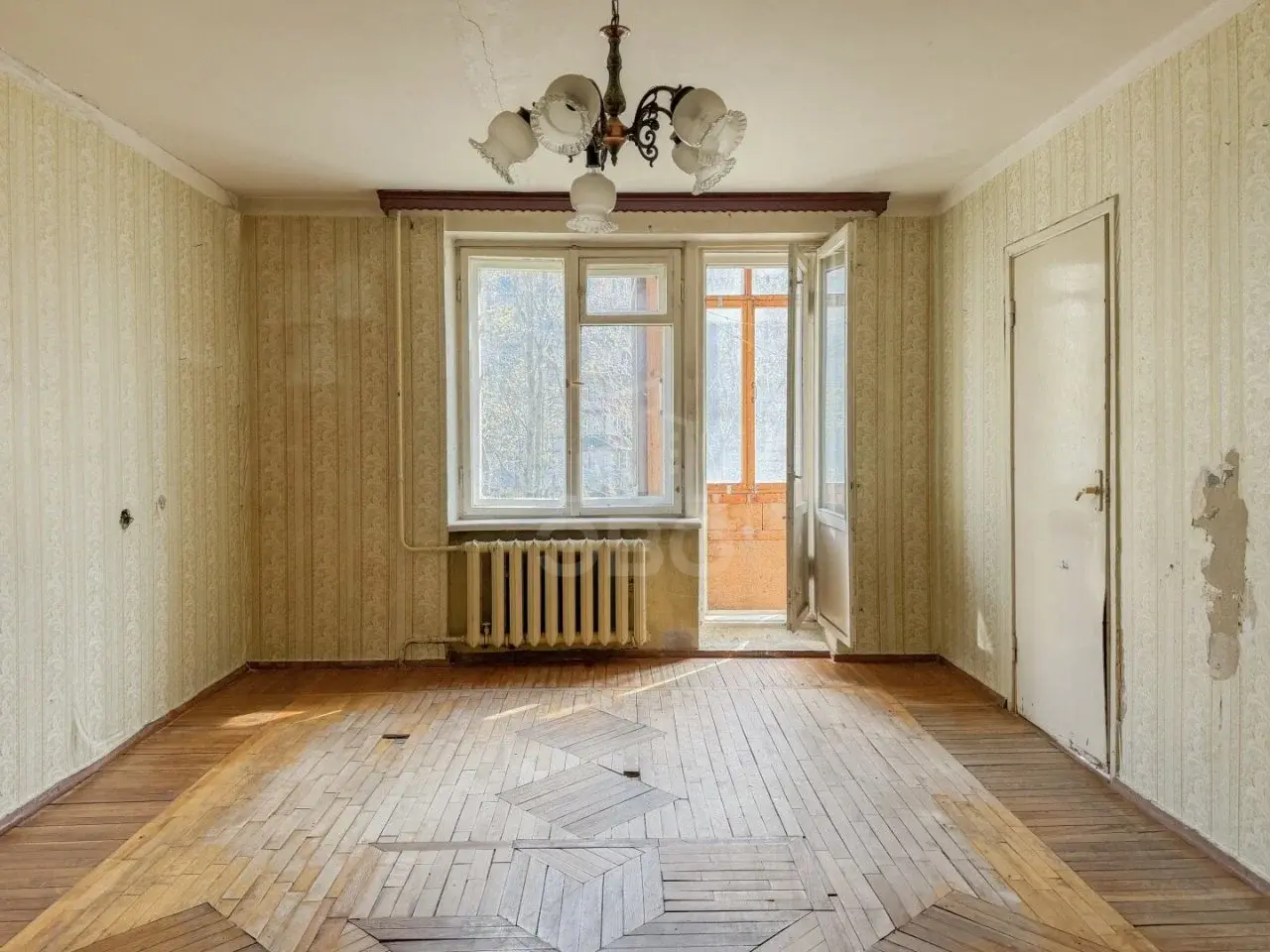 трехкомнатная квартира в Санкт-Петербурге по адресу: Стойкости ул., 15