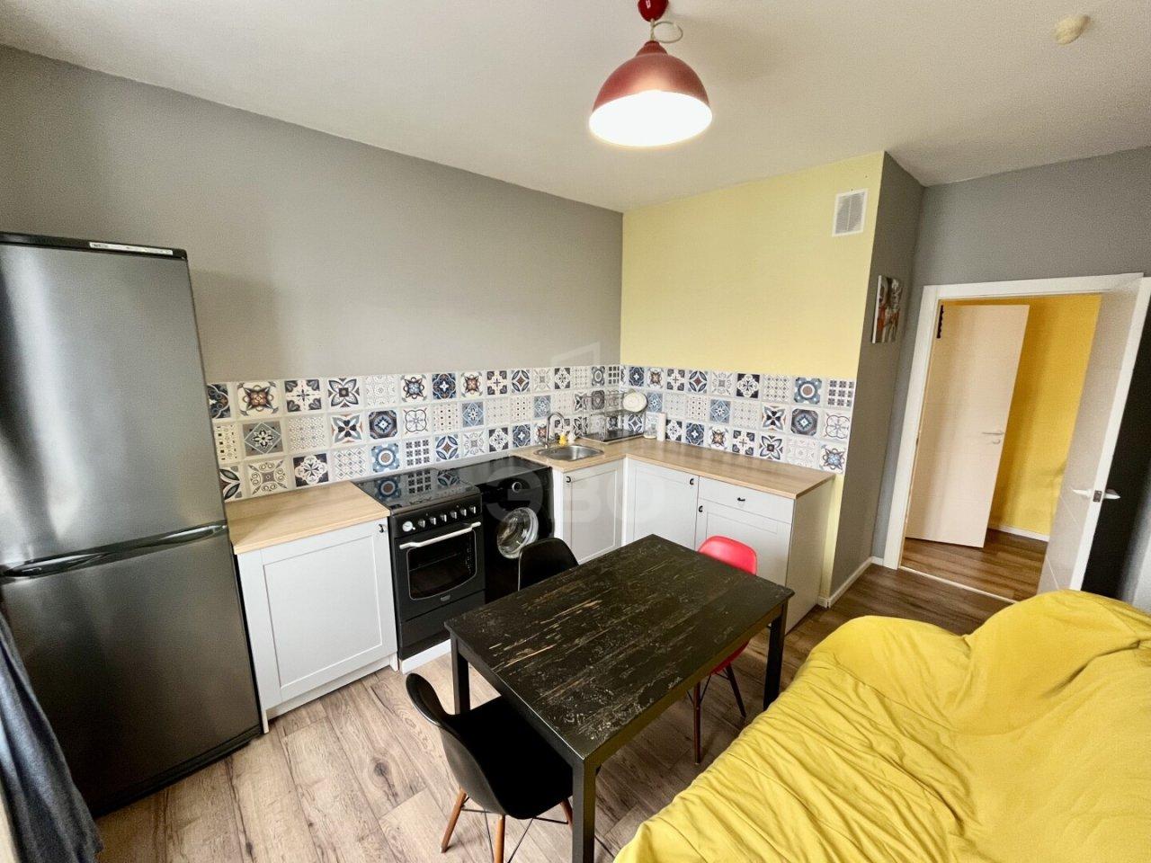 однокомнатная квартира в Санкт-Петербурге по адресу: Юнтоловский проспект, 49, к 7