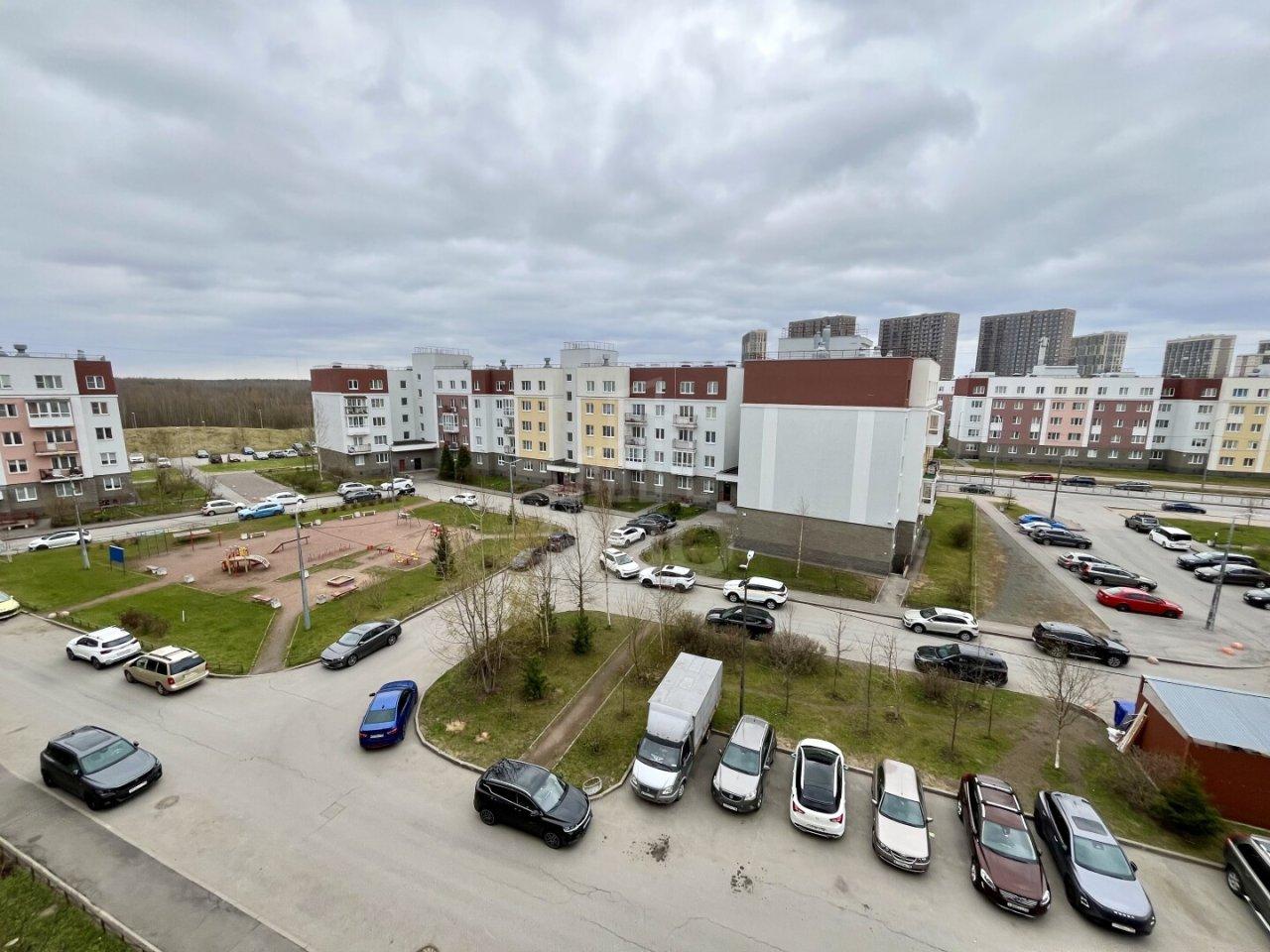 однокомнатная квартира в Санкт-Петербурге по адресу: Юнтоловский проспект, 49, к 7