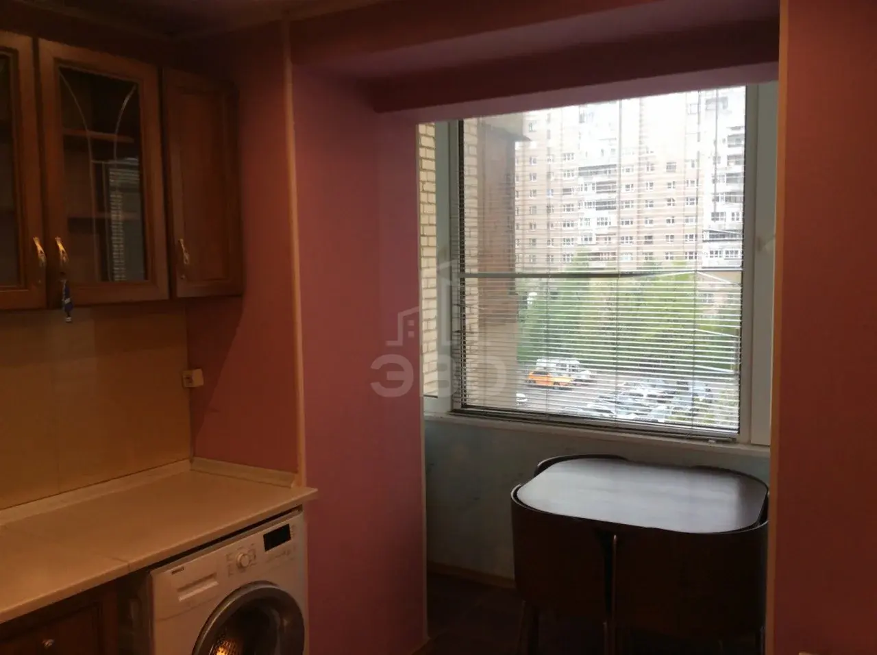 трехкомнатная квартира в Санкт-Петербурге по адресу: Кораблестроителей ул., 12, к.1