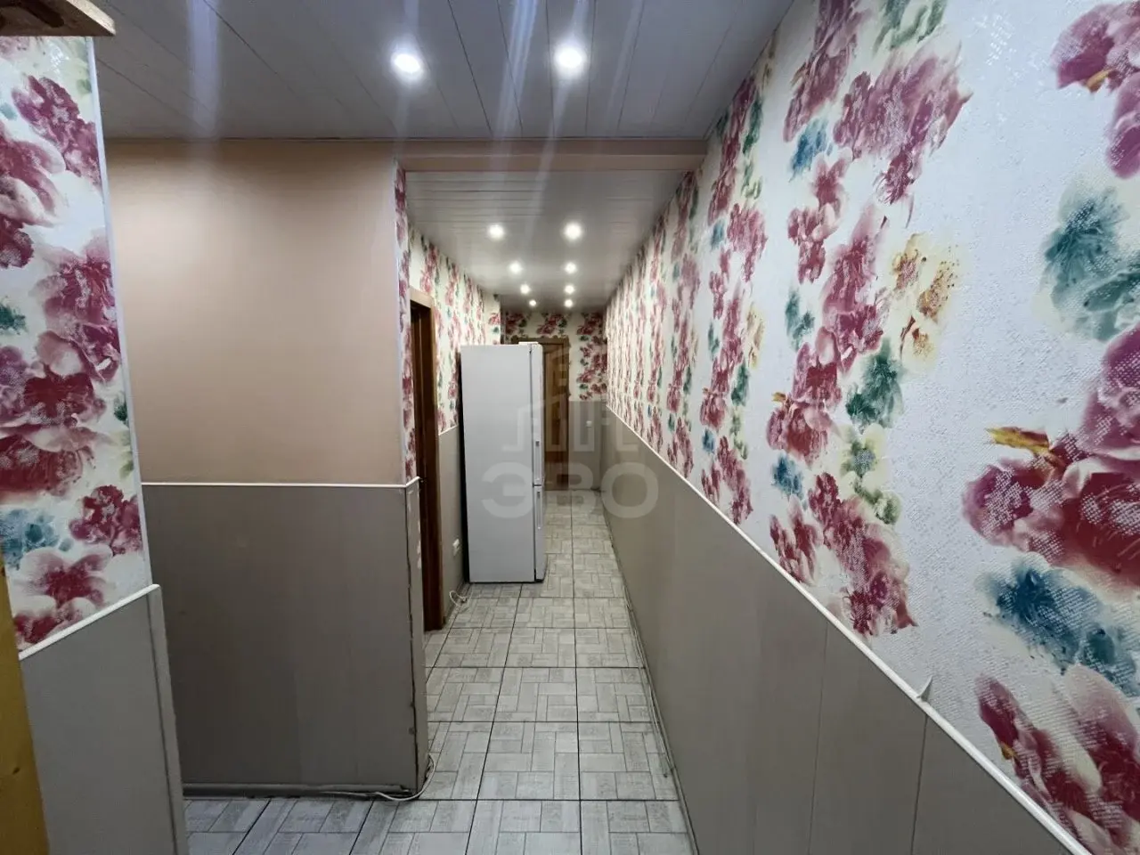 трехкомнатная квартира в Санкт-Петербурге по адресу: Кузнецовская ул., 10