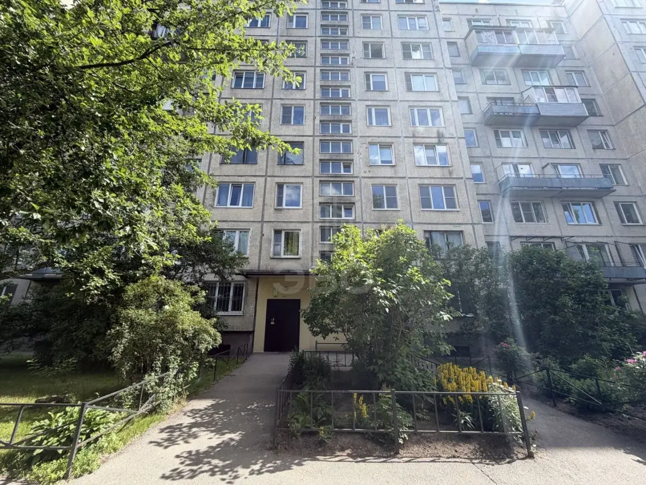 двухкомнатная квартира в Санкт-Петербурге по адресу: Серебристый б-р., 16, к 1