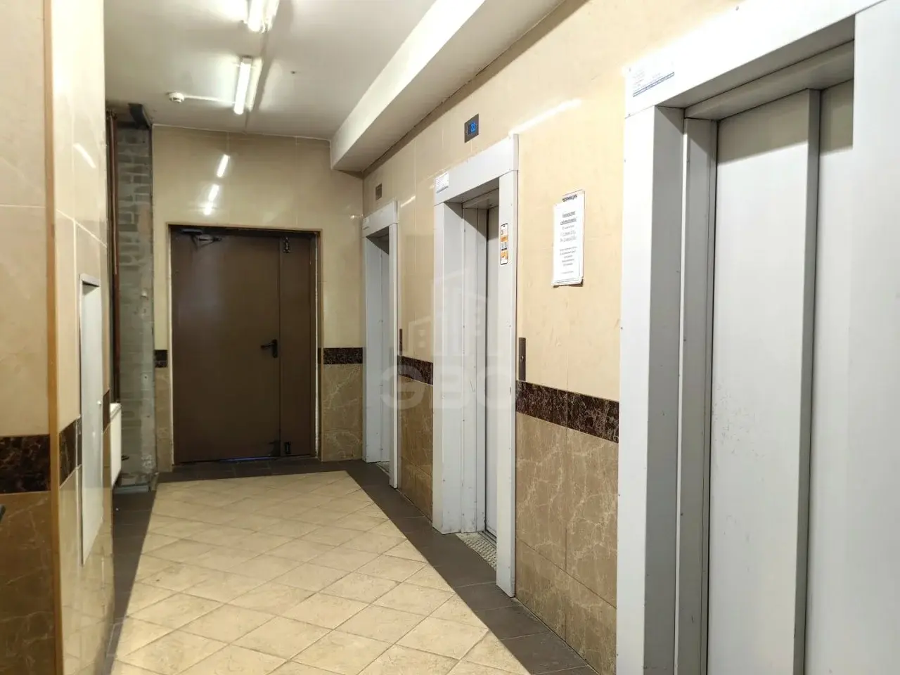 двухкомнатная квартира в Ленинградской области по адресу: Школьная ул., 11, к 1