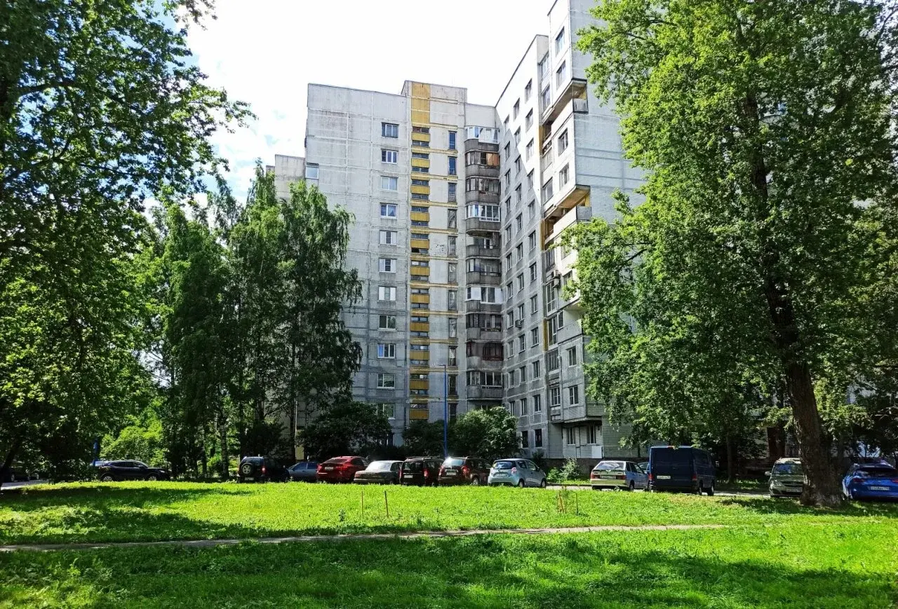 двухкомнатная квартира в Санкт-Петербурге по адресу: Пулковское ш., 9, к 1