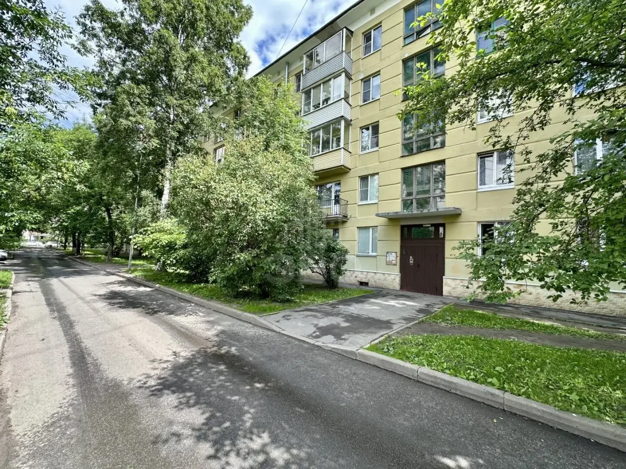 двухкомнатная квартира в Санкт-Петербурге по адресу: Ленсовета ул., 45
