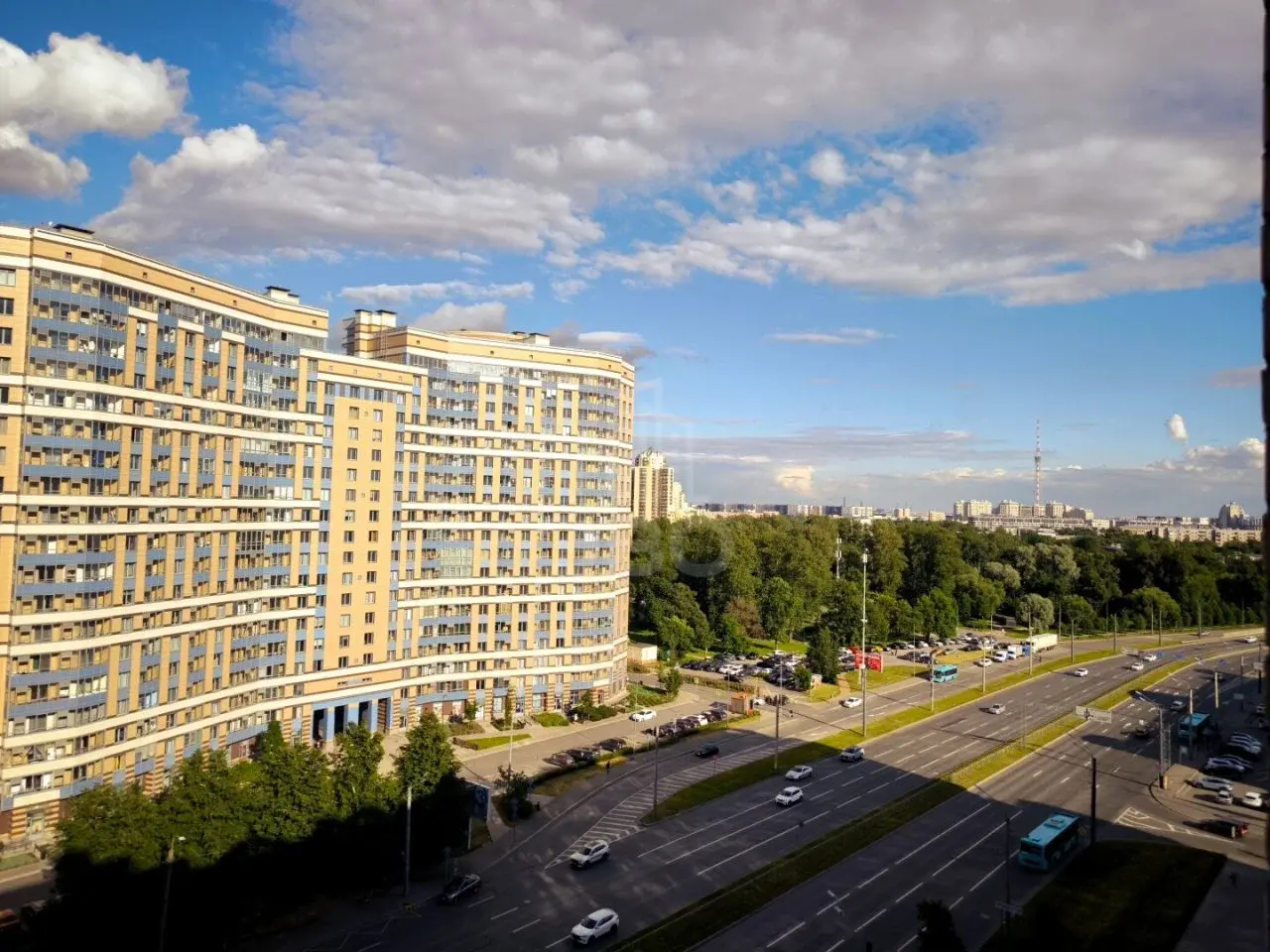 двухкомнатная квартира в Санкт-Петербурге по адресу: Коломяжский проспект, 20