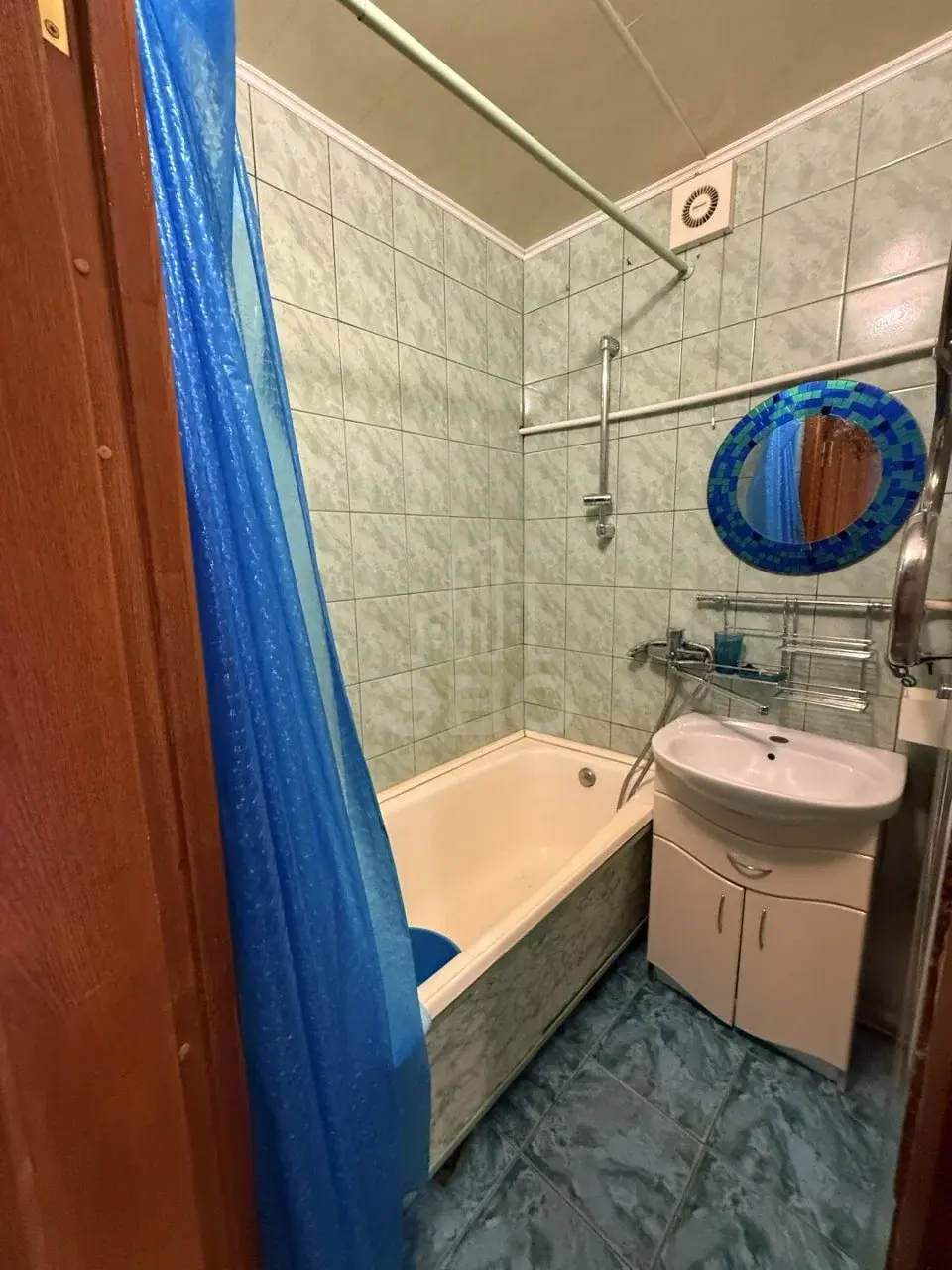 двухкомнатная квартира в Санкт-Петербурге по адресу: Дыбенко ул., 27, к 1