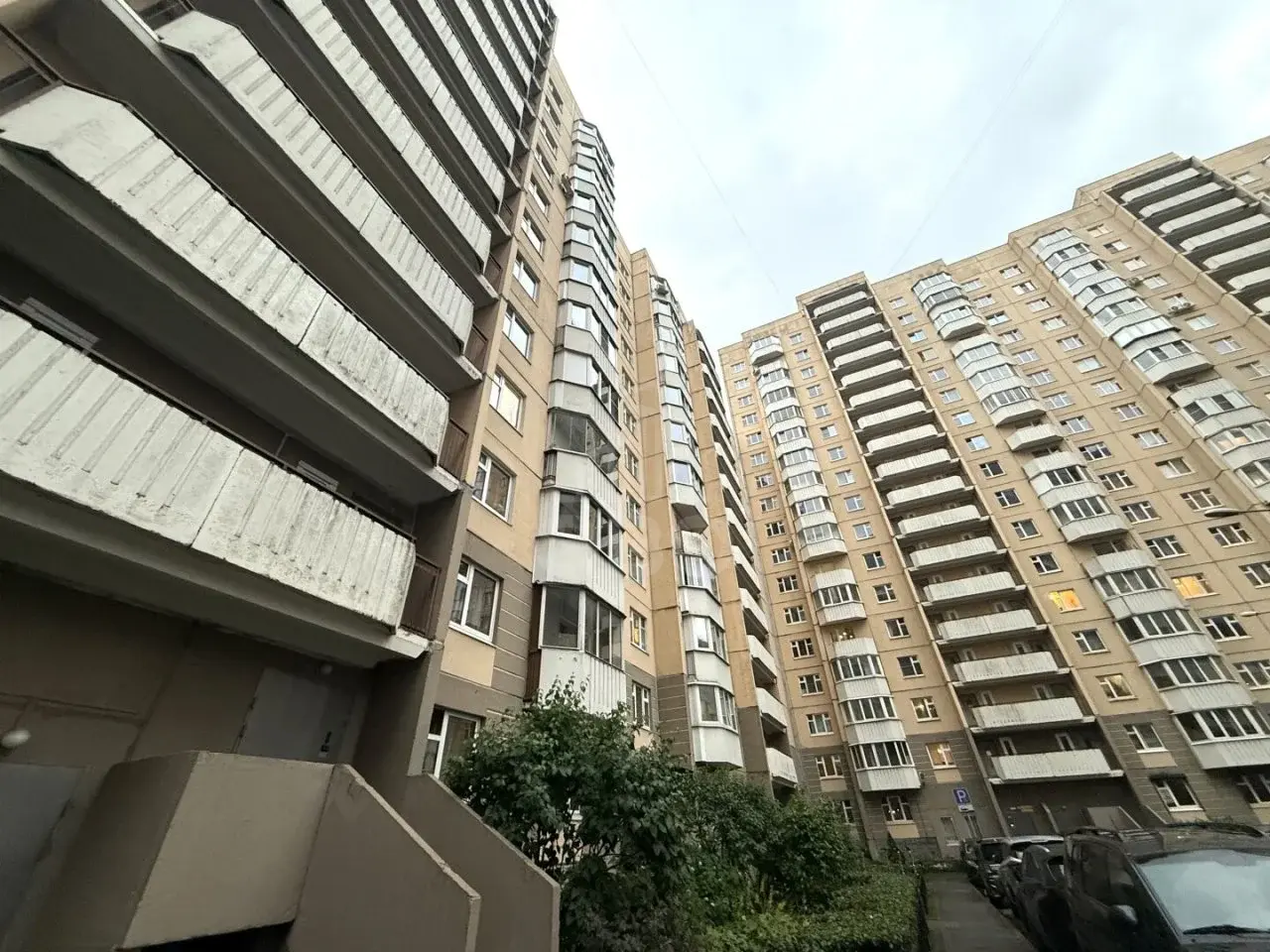 однокомнатная квартира в Санкт-Петербурге по адресу: Есенина ул., 16, к 1