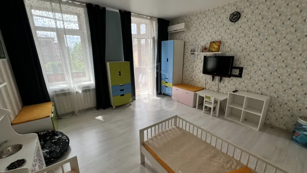трехкомнатная квартира в Санкт-Петербурге по адресу: Бабушкина ул., 85