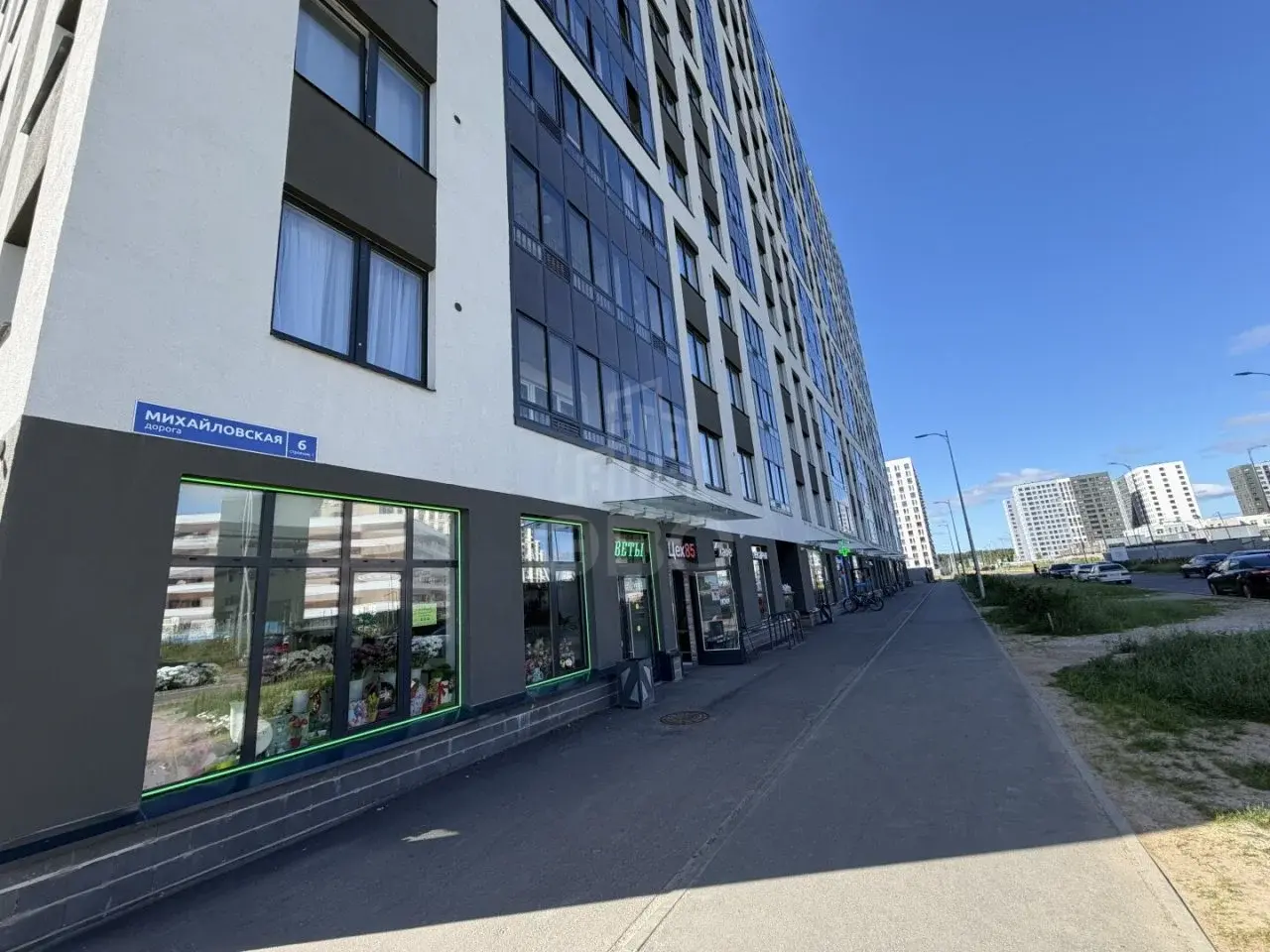 однокомнатная квартира в Санкт-Петербурге по адресу: Михайловская дорога., 6, к 1