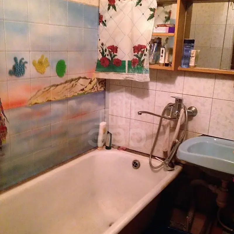 комната в Санкт-Петербурге по адресу: Руставели ул., 2