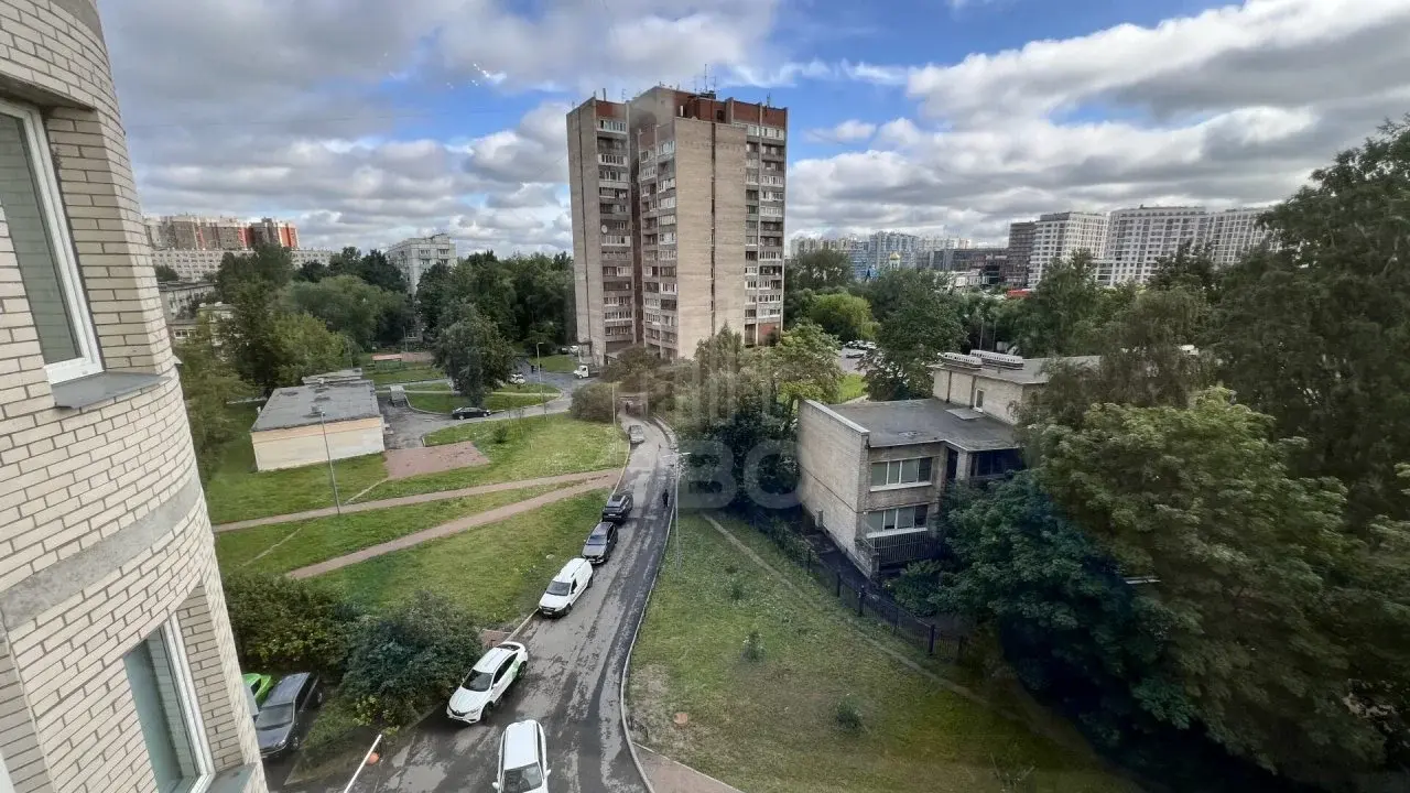 трехкомнатная квартира в Санкт-Петербурге по адресу: Гранитная ул., 54, к 3