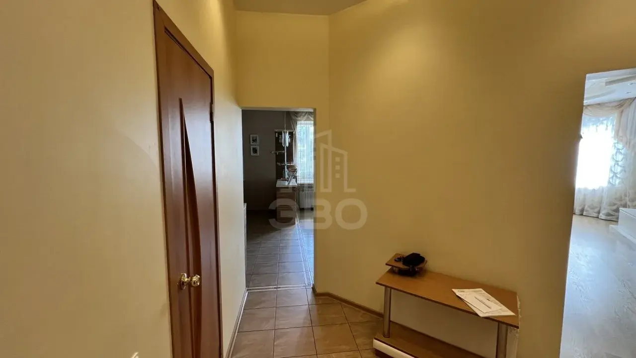трехкомнатная квартира в Санкт-Петербурге по адресу: Гранитная ул., 54, к 3