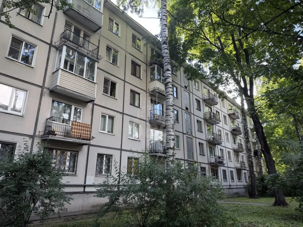 двухкомнатная квартира в Санкт-Петербурге по адресу: Гранитная ул., 30