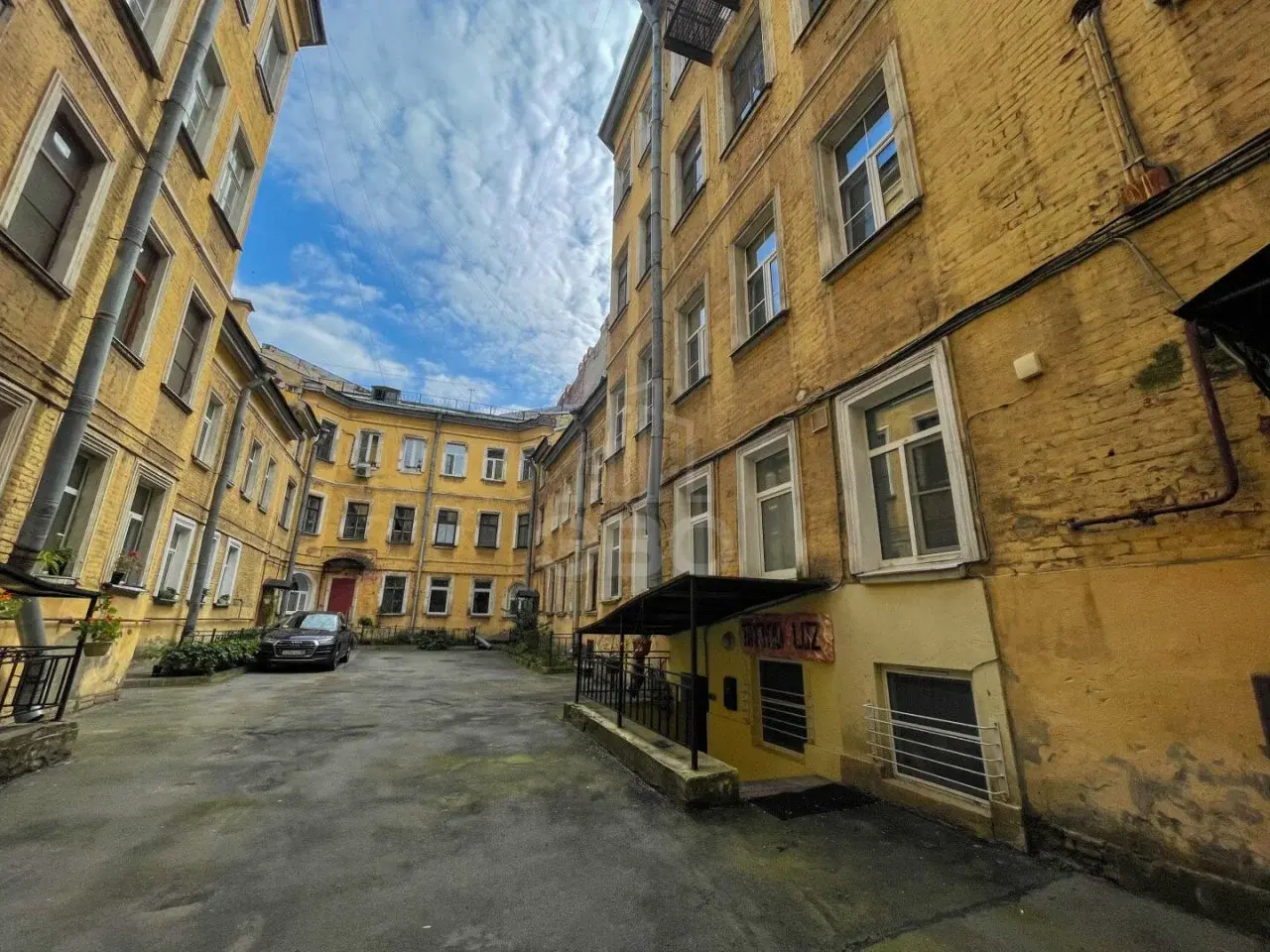 трехкомнатная квартира в Санкт-Петербурге по адресу: Гагаринская ул., 26