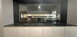 четырехкомнатная квартира в Санкт-Петербурге по адресу: Патриотов проспект, 33, строение 1