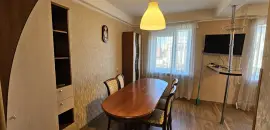 четырехкомнатная квартира в Санкт-Петербурге по адресу: Планерная ул., 27, к 1